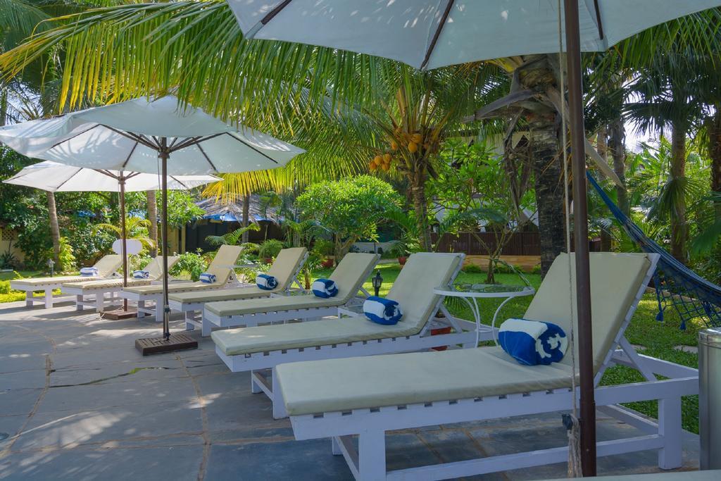 The Clematis Hotel Candolim Exterior photo